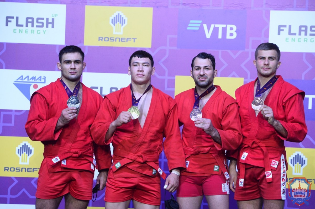 Две медали во второй день чемпионата мира по самбо