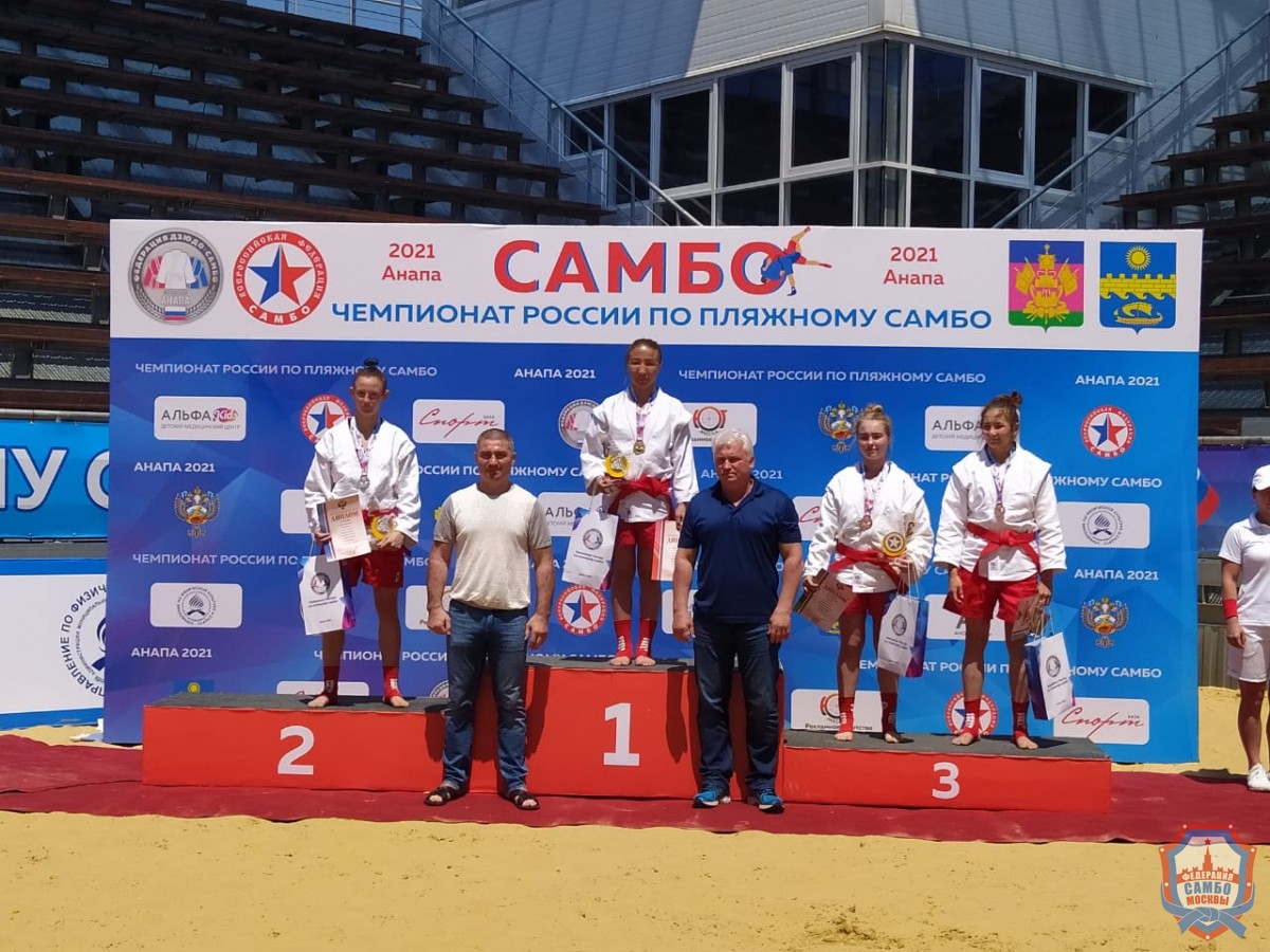 Первый в истории Чемпионат России по пляжному самбо прошел в Анапе