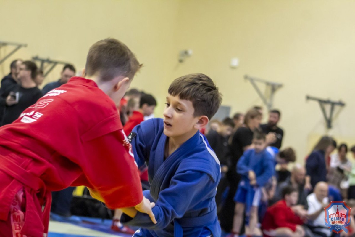 Сила характера на ковре: юные самбисты зажигают в Реутове