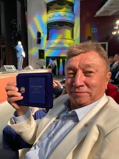 Президент ФСМ Ренат Лайшев награждён почетным знаком "Наставник"