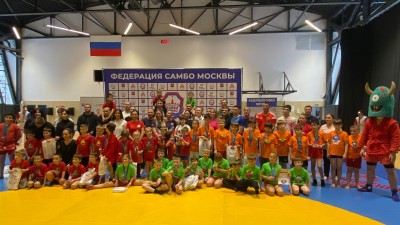 Семья, спорт и тепло среди февральской метели