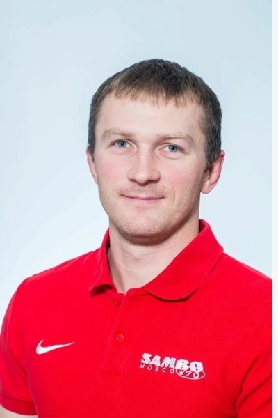 Иван Мартынов